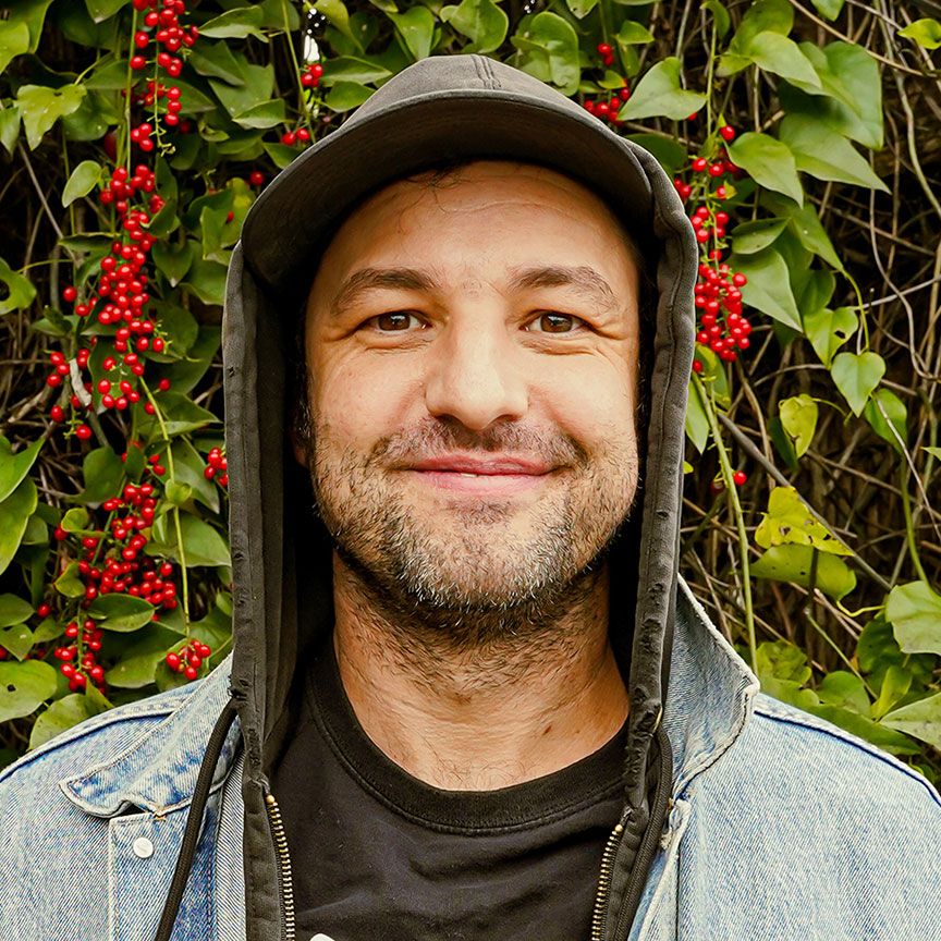 Lee  Bains