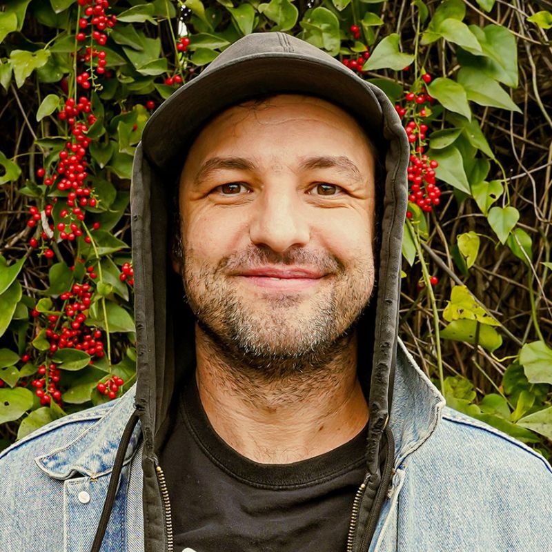 Lee  Bains